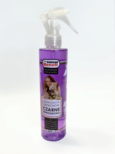 Neutralizator zapachów czarne winogrono 250ml Super Benek spray, do kuwety